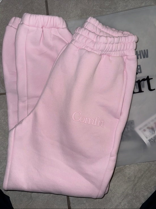 Comfrt Other - Comfrt sweats size Medium
